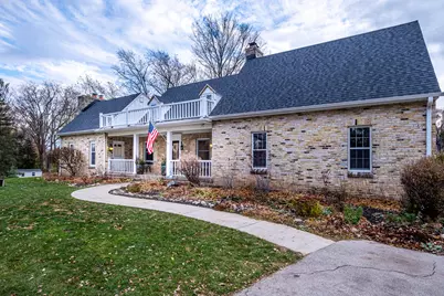 16355  Coronado Ct, Brookfield, WI 53005 - Photo 2