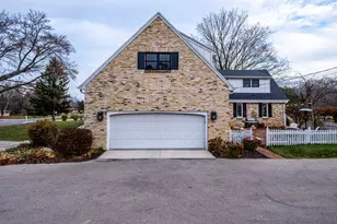 16355 Coronado Ct, Brookfield, WI 53005 - Photo 6