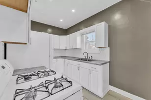 1130 S Memorial Dr, Racine, WI 53403 - Photo 8