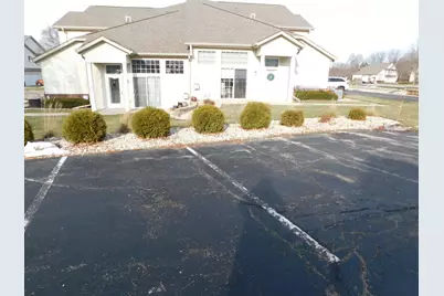 2412  Fox River Pkwy #L, Waukesha, WI 53189 - Photo 28