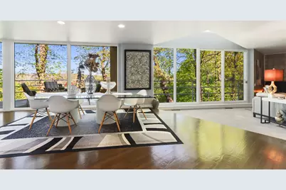 906  Tarrant Dr, Fontana, WI 53125 - Photo 1