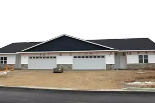 918 Drumlin Dr, Kewaskum, WI 53040 - Photo 10