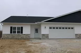 918 Drumlin Dr, Kewaskum, WI 53040 - Photo 1