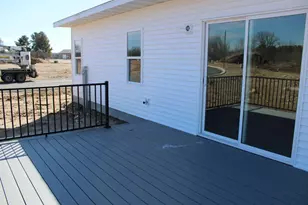 920 Drumlin Dr, Kewaskum, WI 53040 - Photo 2