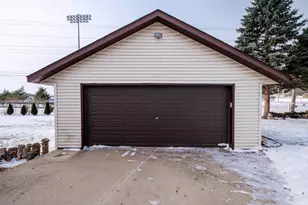 520 Greenmeadow Dr, Waukesha, WI 53188 - Photo 30