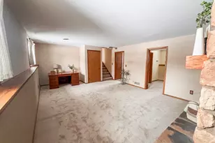 520 Greenmeadow Dr, Waukesha, WI 53188 - Photo 18