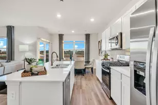 7054 Oakmont Rd, Racine, WI 53403 - Photo 8