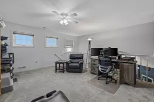 N16W26593 Tall Reeds Ln, Pewaukee, WI 53072 - Photo 20