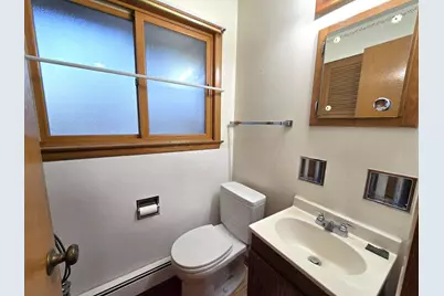 17420  Royalcrest Dr, Brookfield, WI 53045 - Photo 10