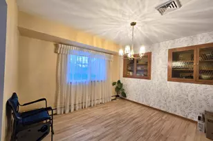 17420 Royalcrest Dr, Brookfield, WI 53045 - Photo 12