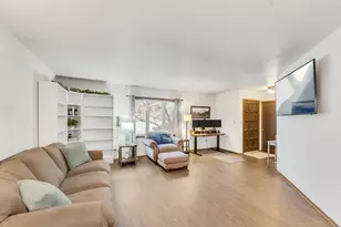 7230 S 38th St, Franklin, WI 53132 - Photo 4