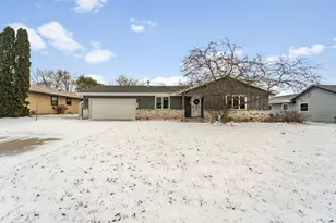 7230 S 38th St, Franklin, WI 53132 - Photo 2