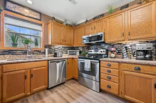 1624 Garden Ln, West Bend, WI 53095 - Photo 10