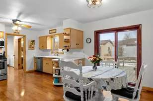 1223 S 25th St, Manitowoc, WI 54220 - Photo 12