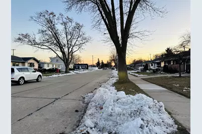 2524  Loraine Ave, Racine, WI 53404 - Photo 4