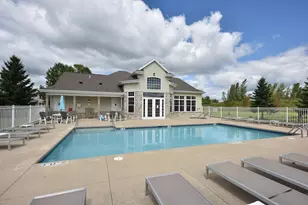 N17W26475 Meadowgrass Circle, Pewaukee, WI 53072 - Photo 24