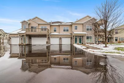 N17W26475  Meadowgrass Cir #G, Pewaukee, WI 53072 - Photo 2