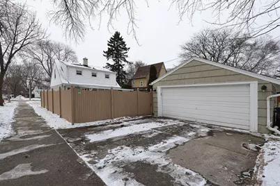 5000 N Shoreland Ave, Whitefish Bay, WI 53217 - Photo 26