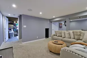 5000 N Shoreland Ave, Whitefish Bay, WI 53217 - Photo 20