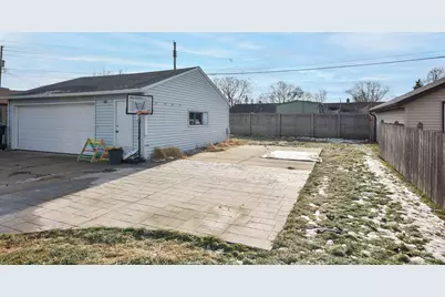 6509 W Warnimont Ave, Milwaukee, WI 53220 - Photo 24