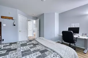 9239 S 54th St, Franklin, WI 53132 - Photo 20