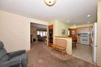 N85W18290  Tyler Ct, Menomonee Falls, WI 53051 - Photo 8