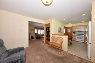 N85W18290 Tyler Ct, Menomonee Falls, WI 53051 - Photo 8