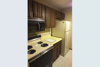 4215 N 100th St #141, Milwaukee, WI 53222 - Photo 4