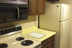 4215 N 100th St, Milwaukee, WI 53222 - Photo 4