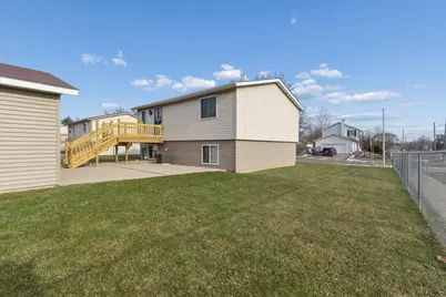 6401 N 106th St, Milwaukee, WI 53224 - Photo 18