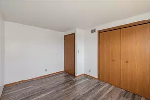 6401 N 106th St, Milwaukee, WI 53224 - Photo 8