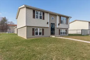 6401 N 106th St, Milwaukee, WI 53224 - Photo 1