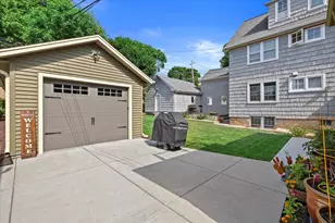 4221 N Farwell Ave, Shorewood, WI 53211 - Photo 42