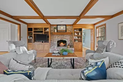 11019 N Wyngate Trce, Mequon, WI 53092 - Photo 8