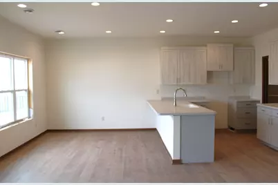 1352  Kettle Dr #Unit 2, Kewaskum, WI 53040 - Photo 4