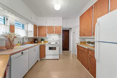 2014 N 83rd St, Wauwatosa, WI 53213 - Photo 16