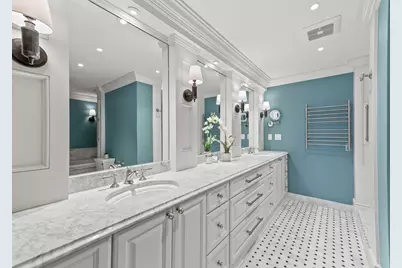 929 N Astor St #2706/2708, Milwaukee, WI 53202 - Photo 32