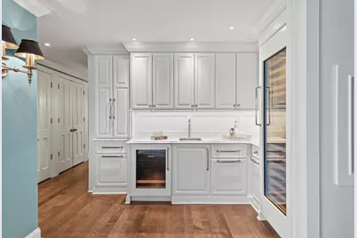 929 N Astor St #2706/2708, Milwaukee, WI 53202 - Photo 10