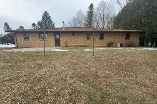 2421 Wallace Lake Rd, Trenton, WI 53090 - Photo 32