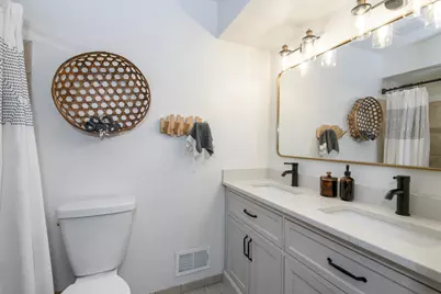 S94W23205  Meadow View Ln, Vernon, WI 53103 - Photo 44