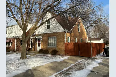 402 N 68th St, Wauwatosa, WI 53212 - Photo 2