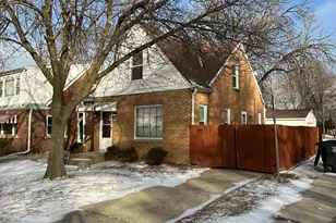402 N 68th St, Wauwatosa, WI 53212 - Photo 2