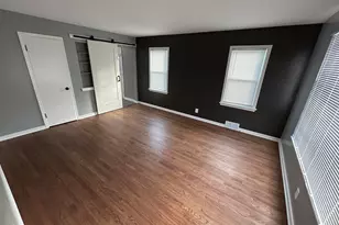 402 N 68th St, Wauwatosa, WI 53212 - Photo 6