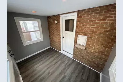 402 N 68th St, Wauwatosa, WI 53212 - Photo 14