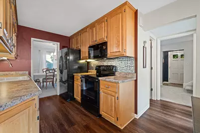 7327 W Morgan Ave, Milwaukee, WI 53220 - Photo 8