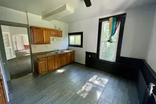 1331 N 22nd St, Milwaukee, WI 53205 - Photo 8