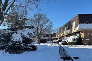 6081 W Calumet Rd, Milwaukee, WI 53223 - Photo 28