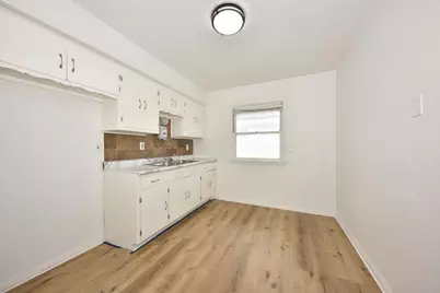 5754 N 65th St, Milwaukee, WI 53218 - Photo 12