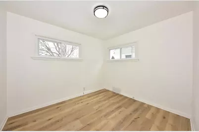 5754 N 65th St, Milwaukee, WI 53218 - Photo 10