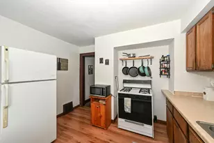 2001 S 90th St, West Allis, WI 53227 - Photo 6